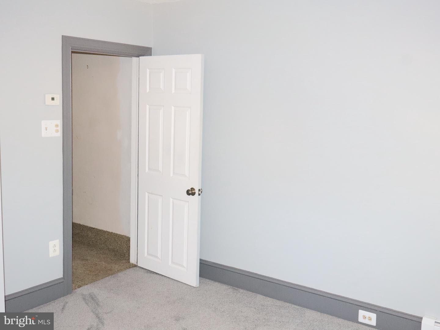 230 N Sycamore Avenue photo 19