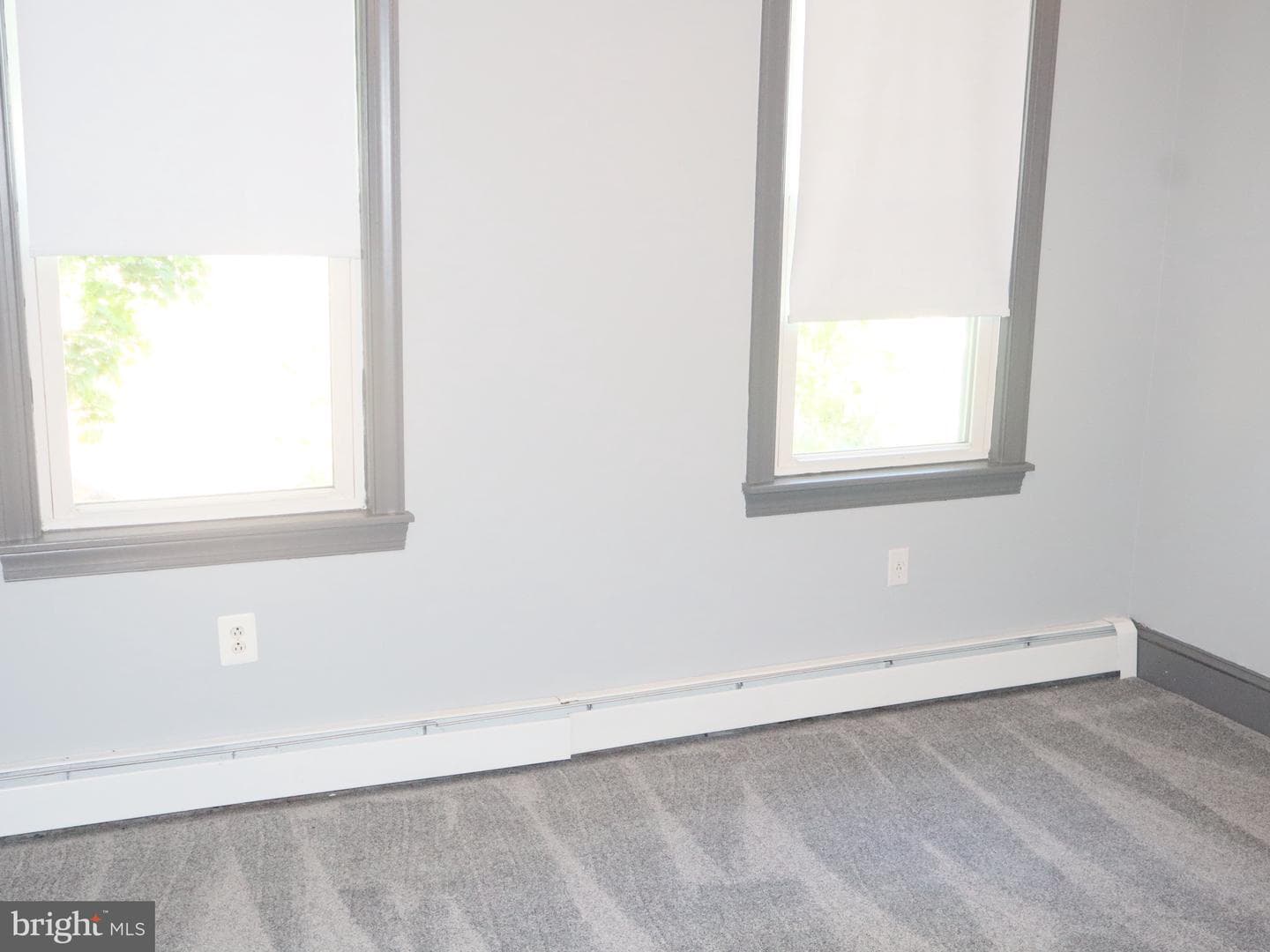 230 N Sycamore Avenue photo 20