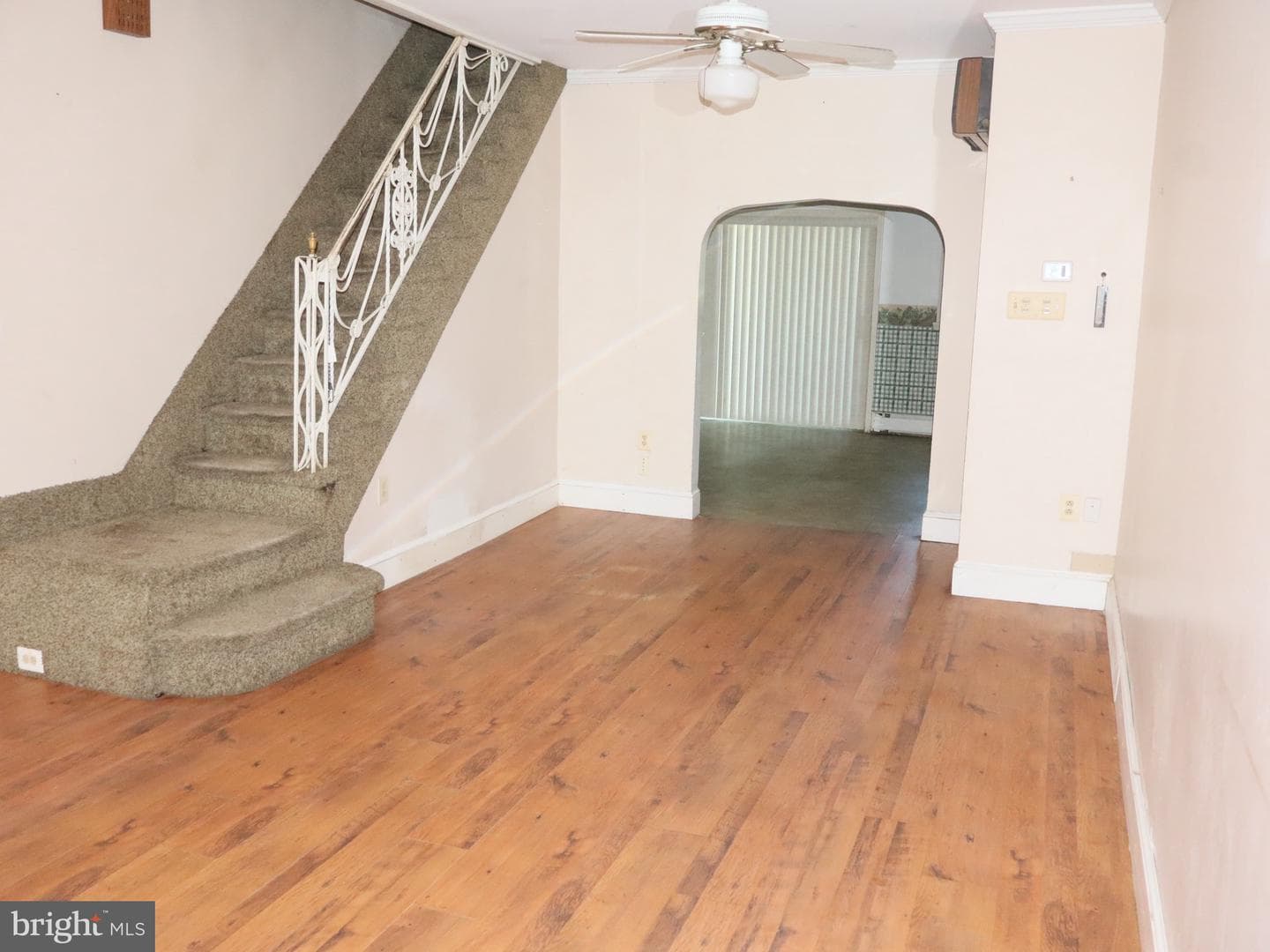 230 N Sycamore Avenue photo 5