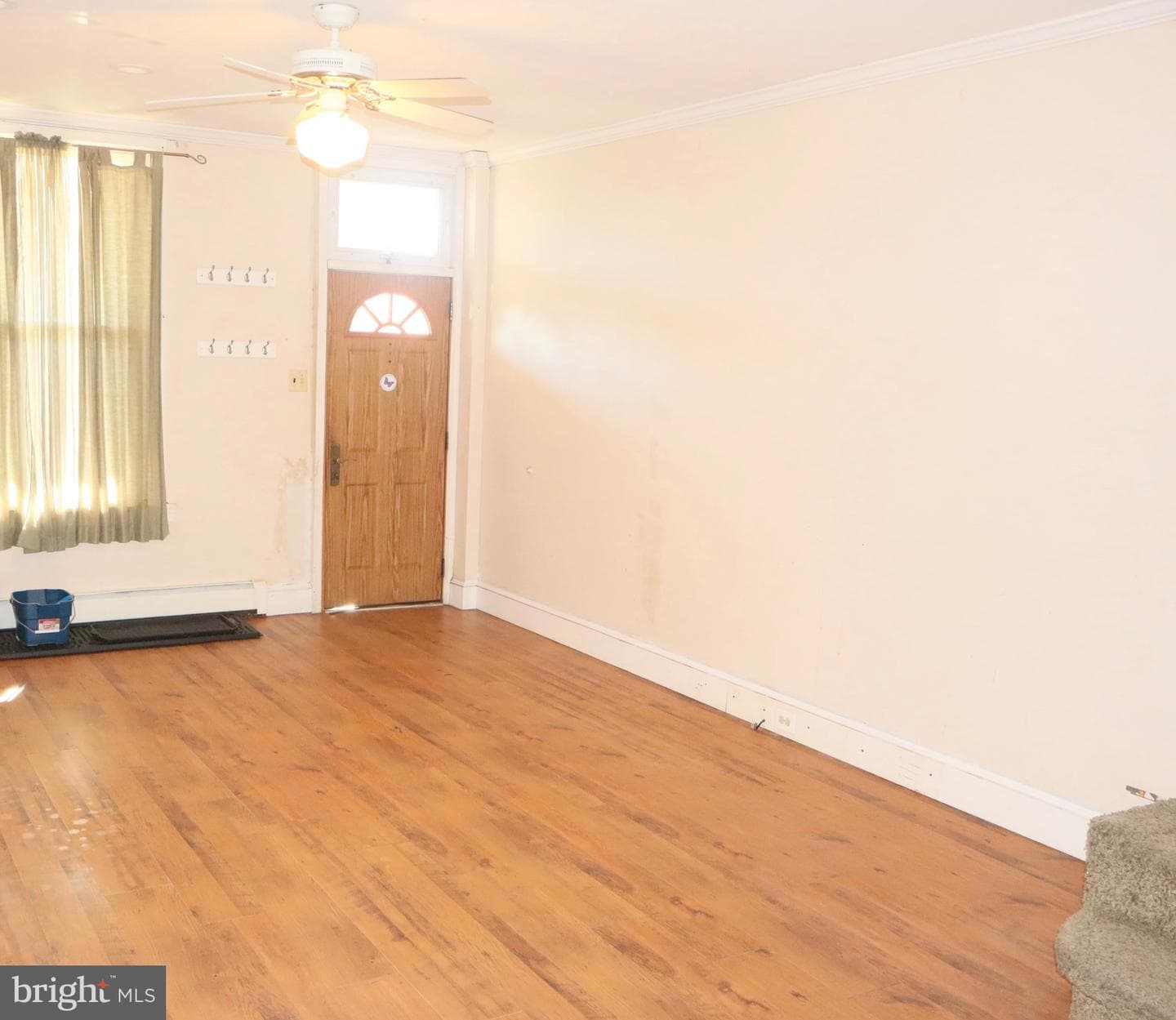 230 N Sycamore Avenue photo 6