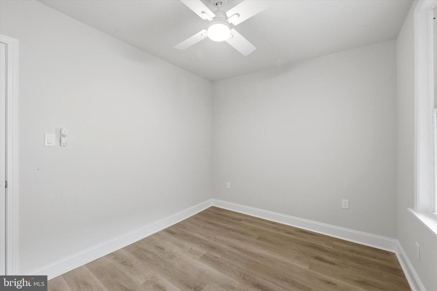 1120 Thomas Street photo 12