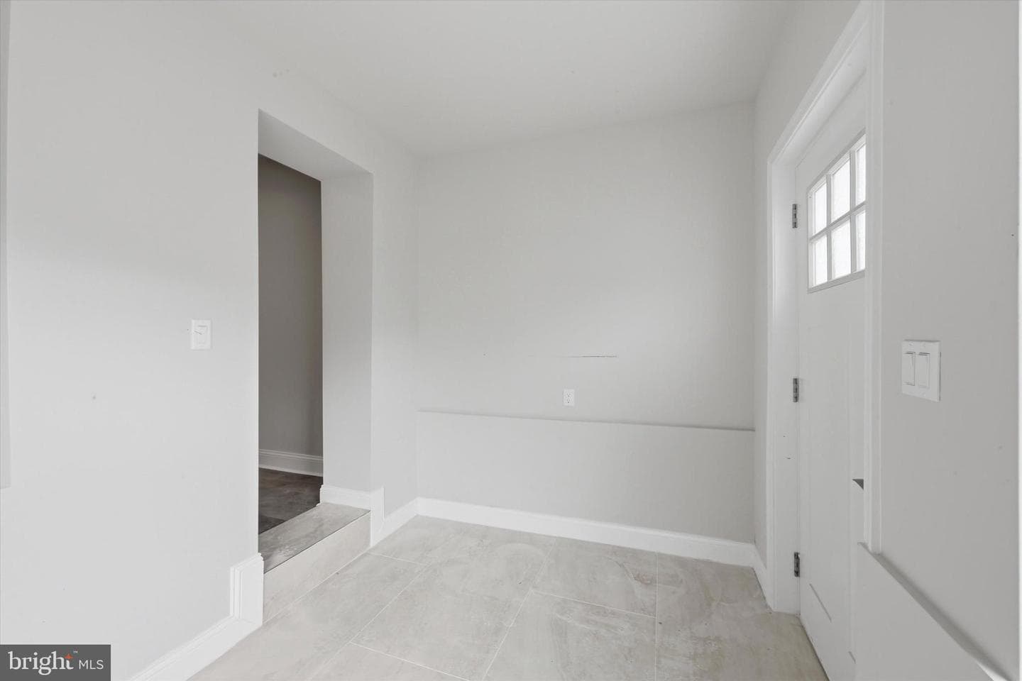 1120 Thomas Street photo 3