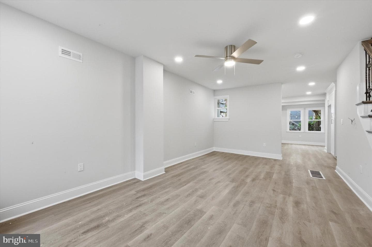 1120 Thomas Street photo 5