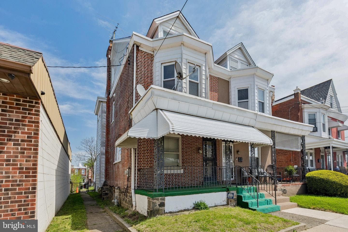 925 Kerlin Street photo 2