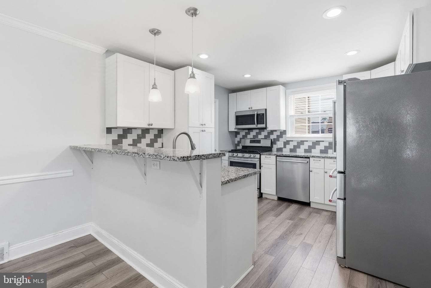 525 Broadview Road photo 16