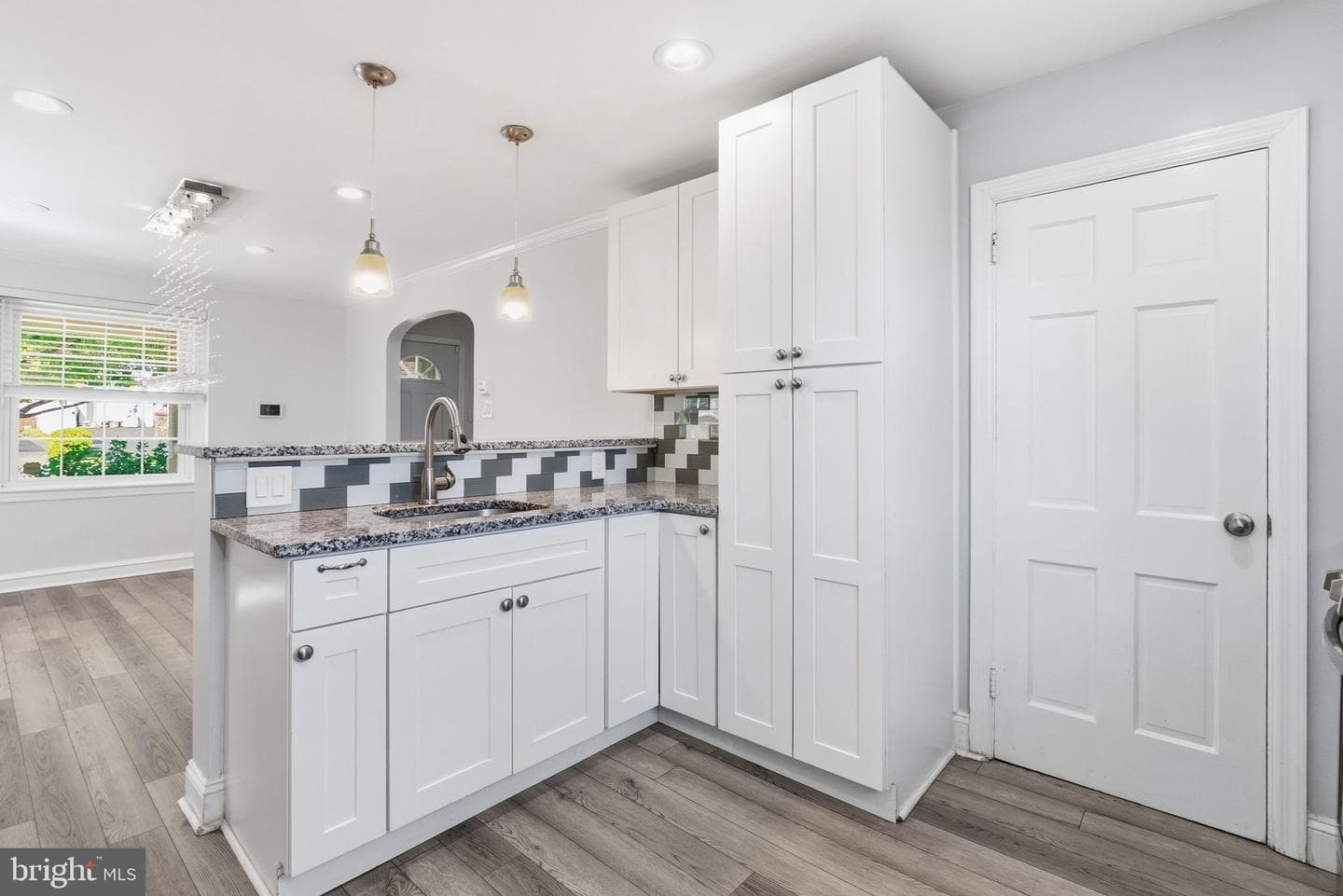 525 Broadview Road photo 18