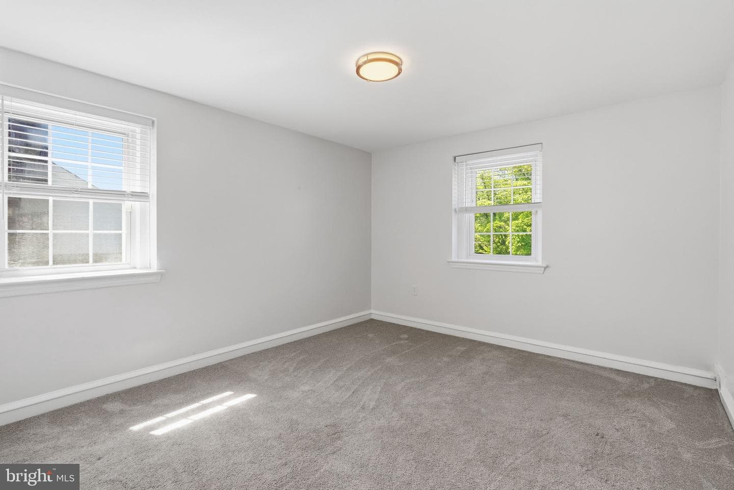 525 Broadview Road photo 29