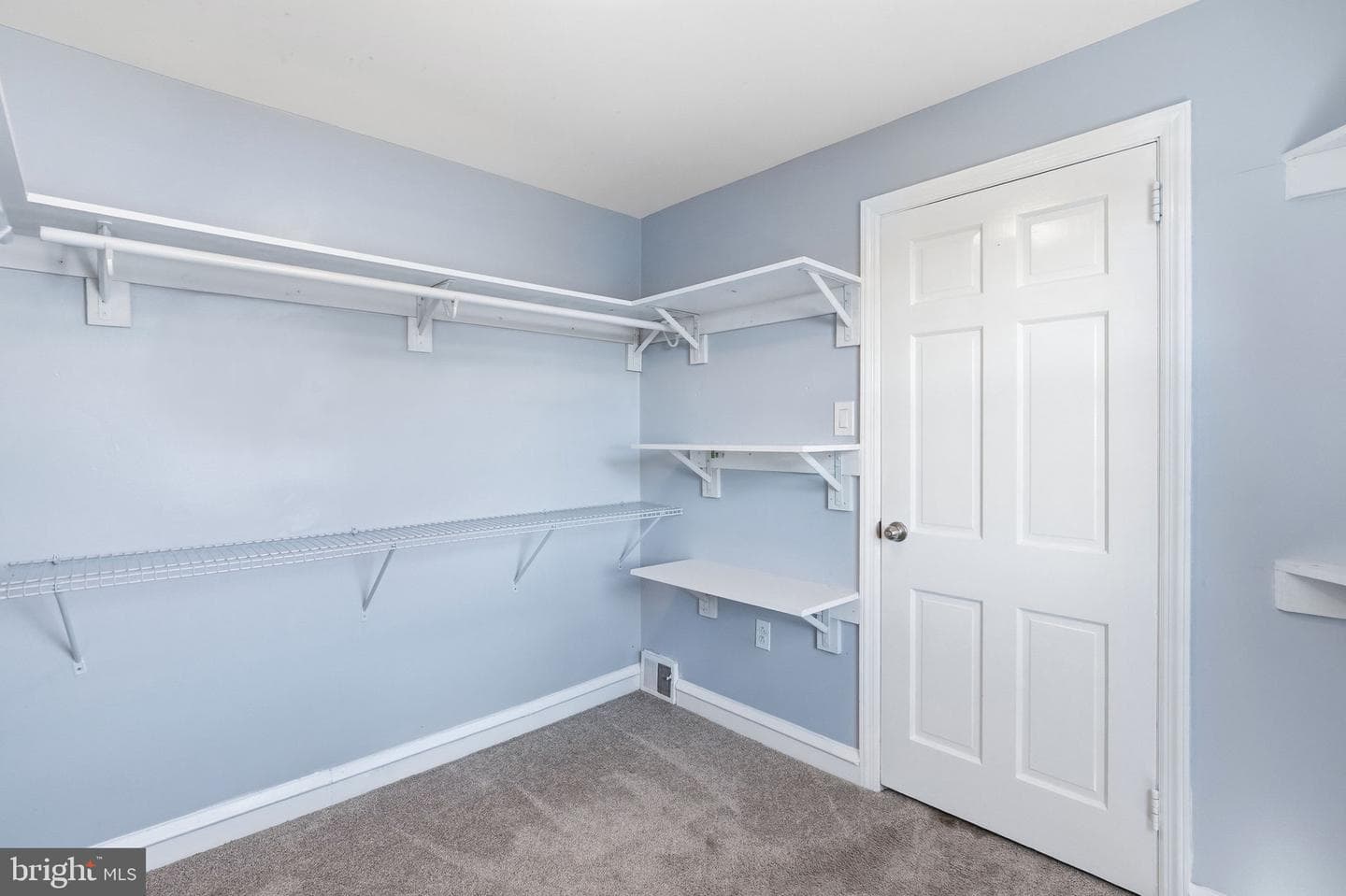 525 Broadview Road photo 33