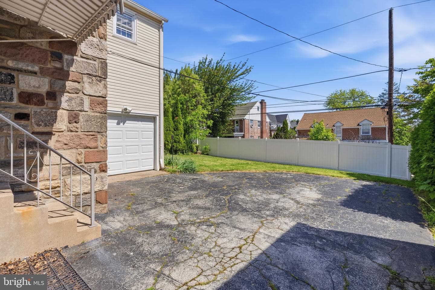 525 Broadview Road photo 41