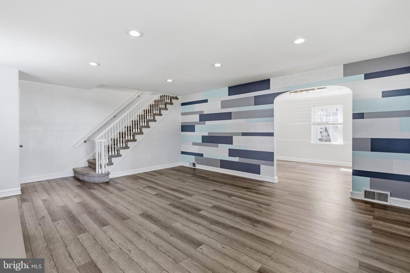 525 Broadview Road photo 8