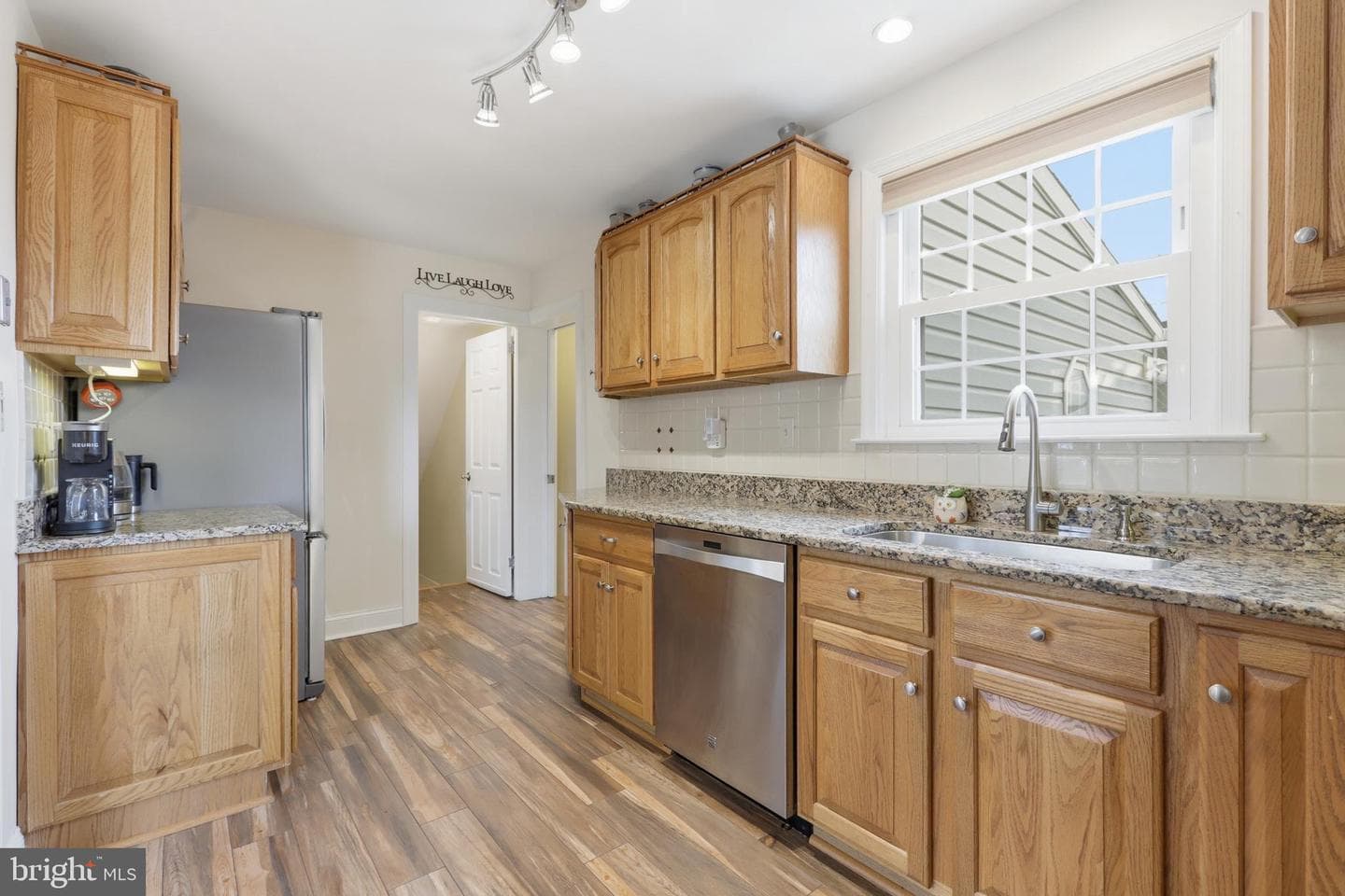 104 Bonsall Avenue photo 13