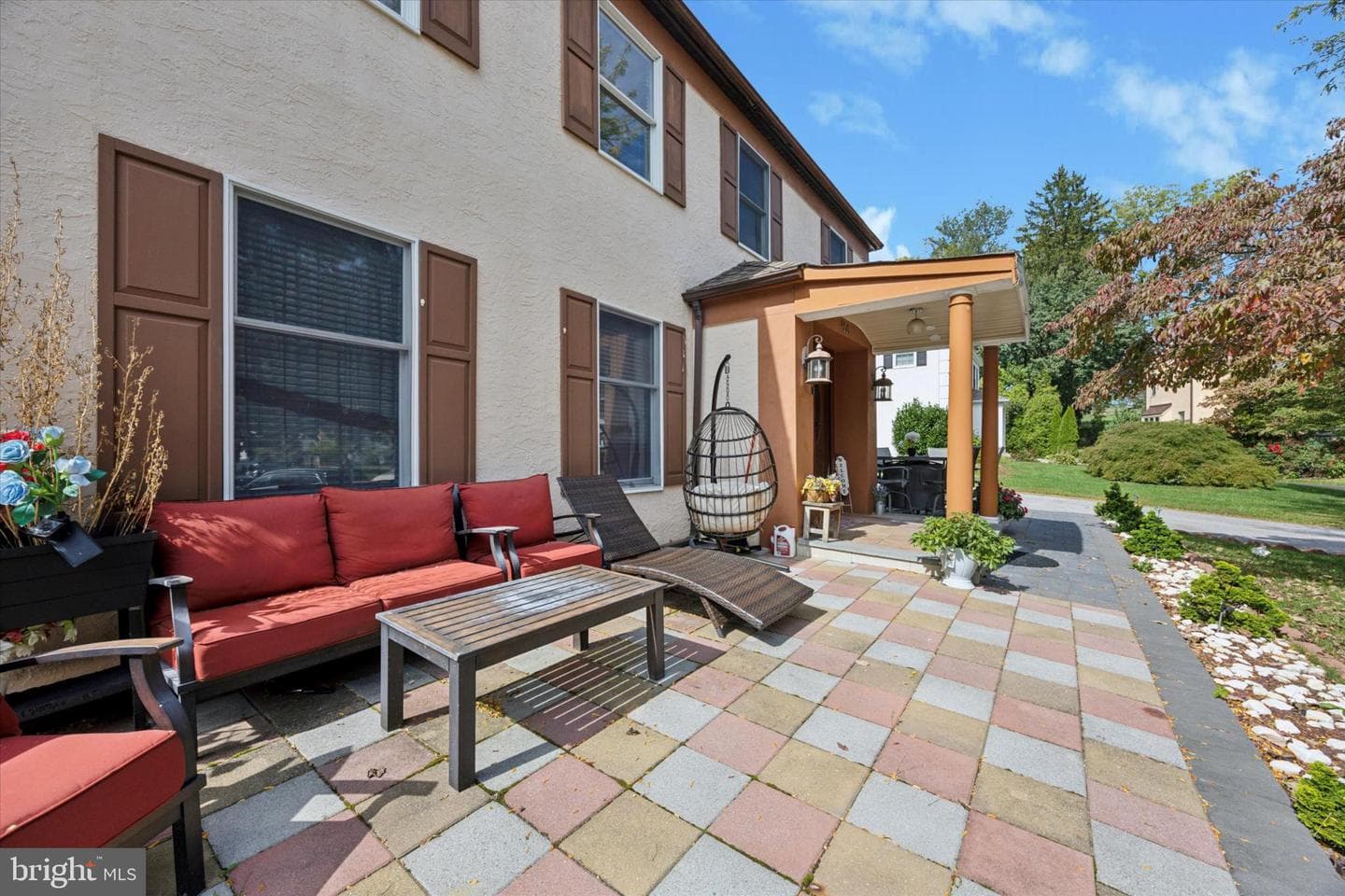 506 Flora Circle photo 4