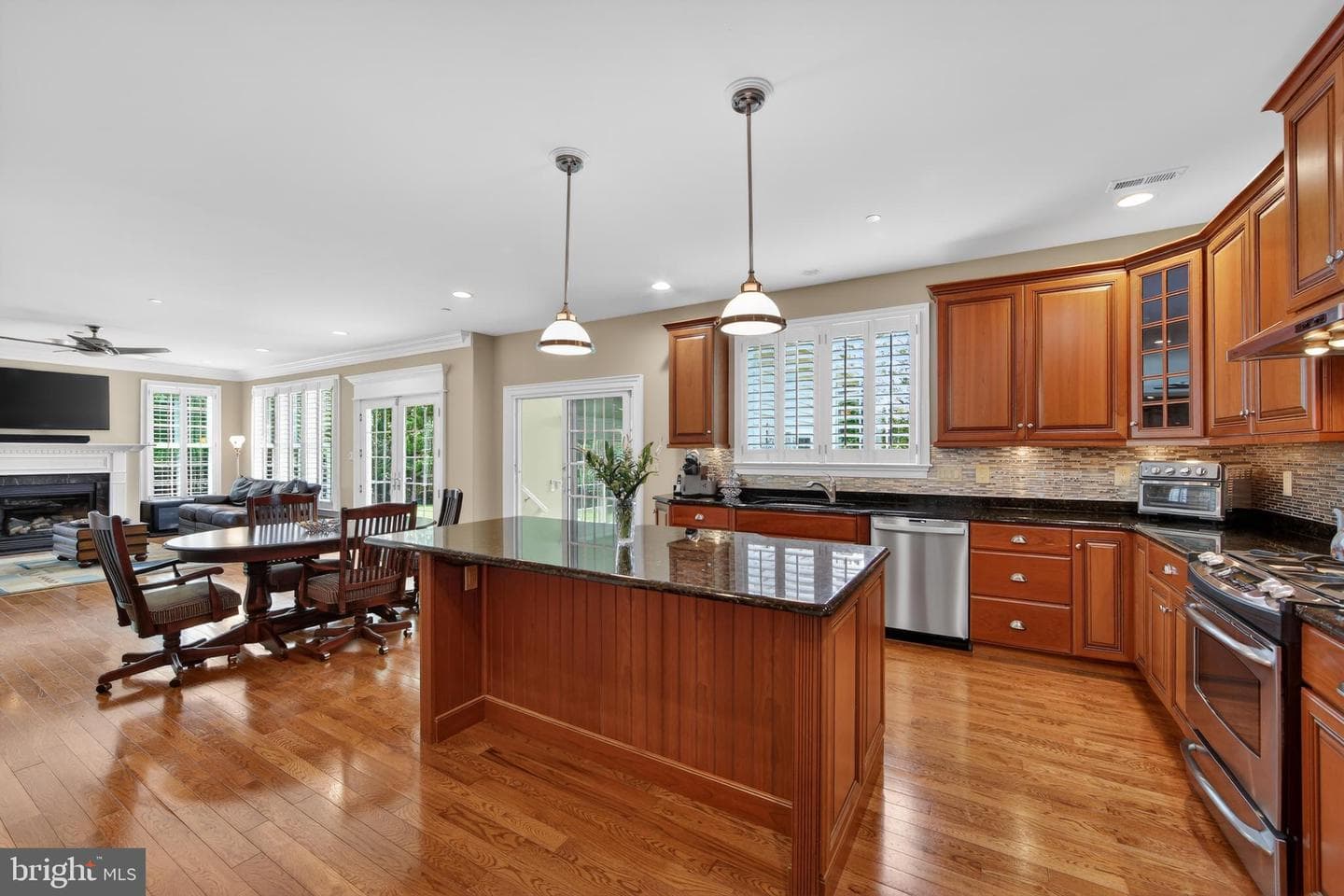 10 Kenmore Lane photo 18