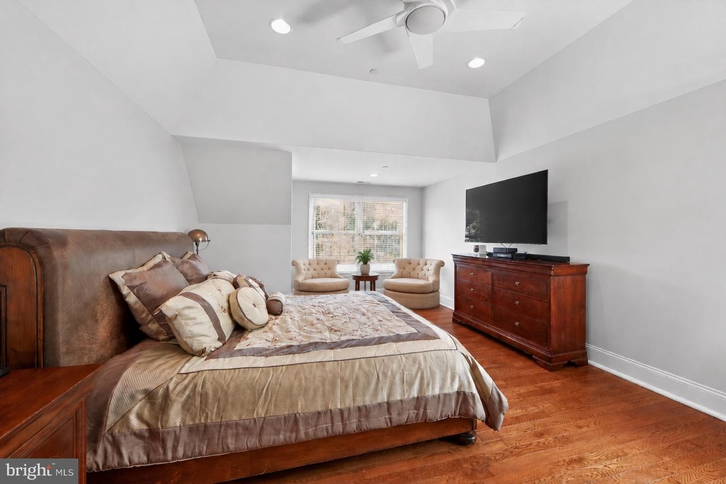 10 Kenmore Lane photo 28