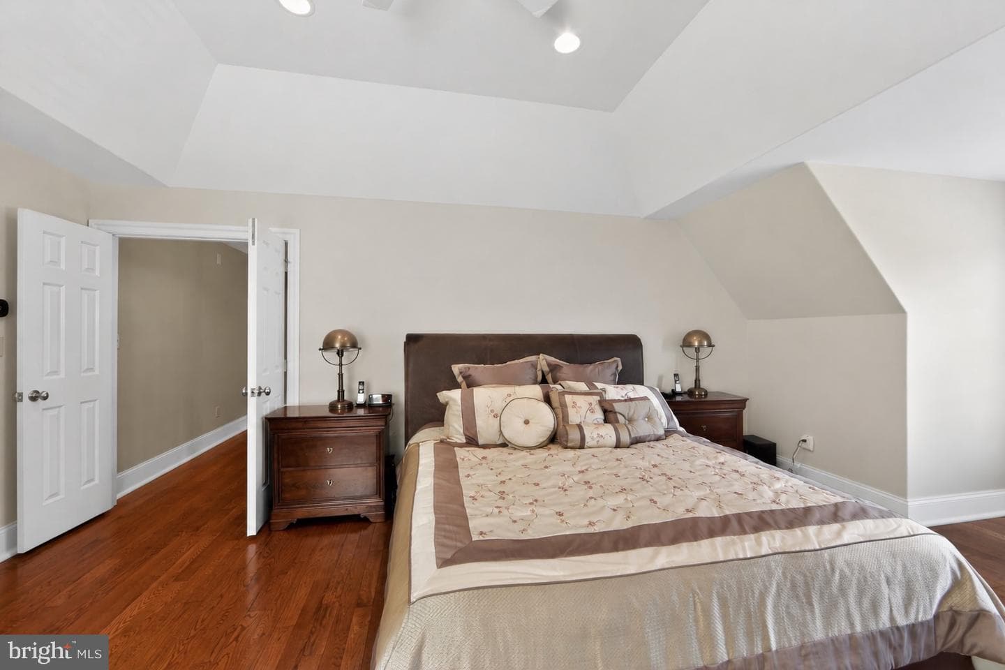 10 Kenmore Lane photo 29