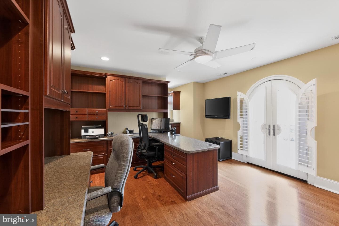10 Kenmore Lane photo 39