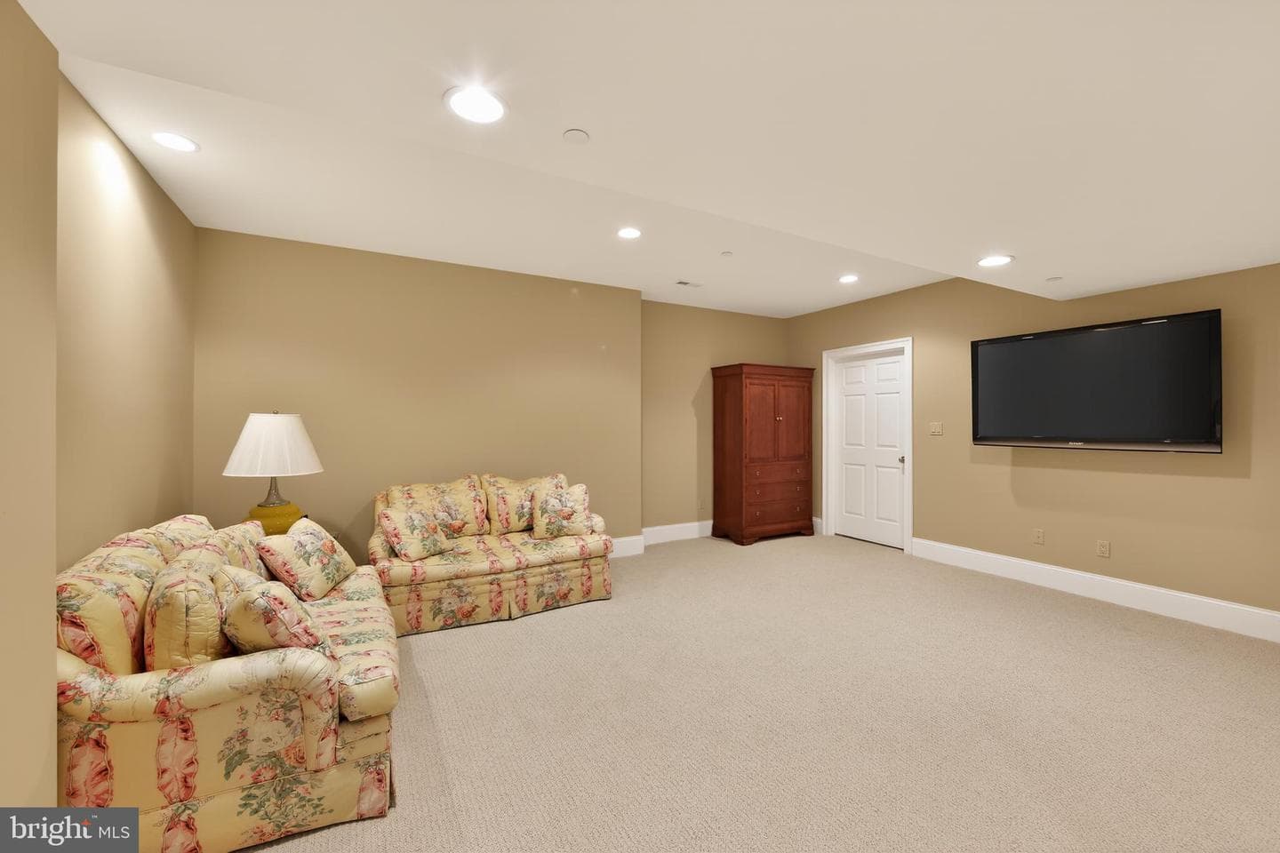 10 Kenmore Lane photo 44