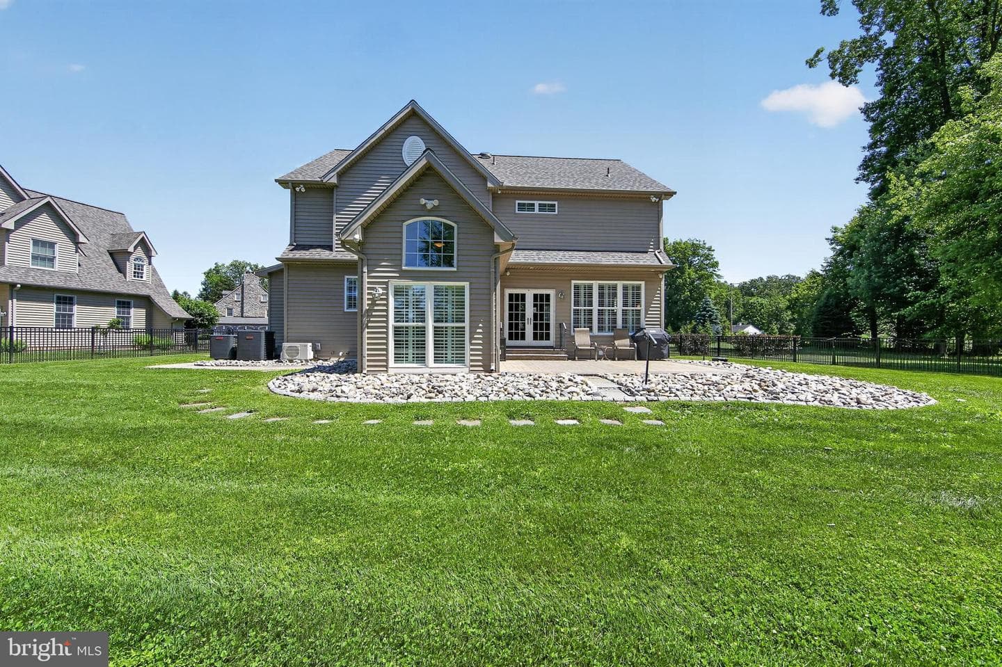 10 Kenmore Lane photo 53