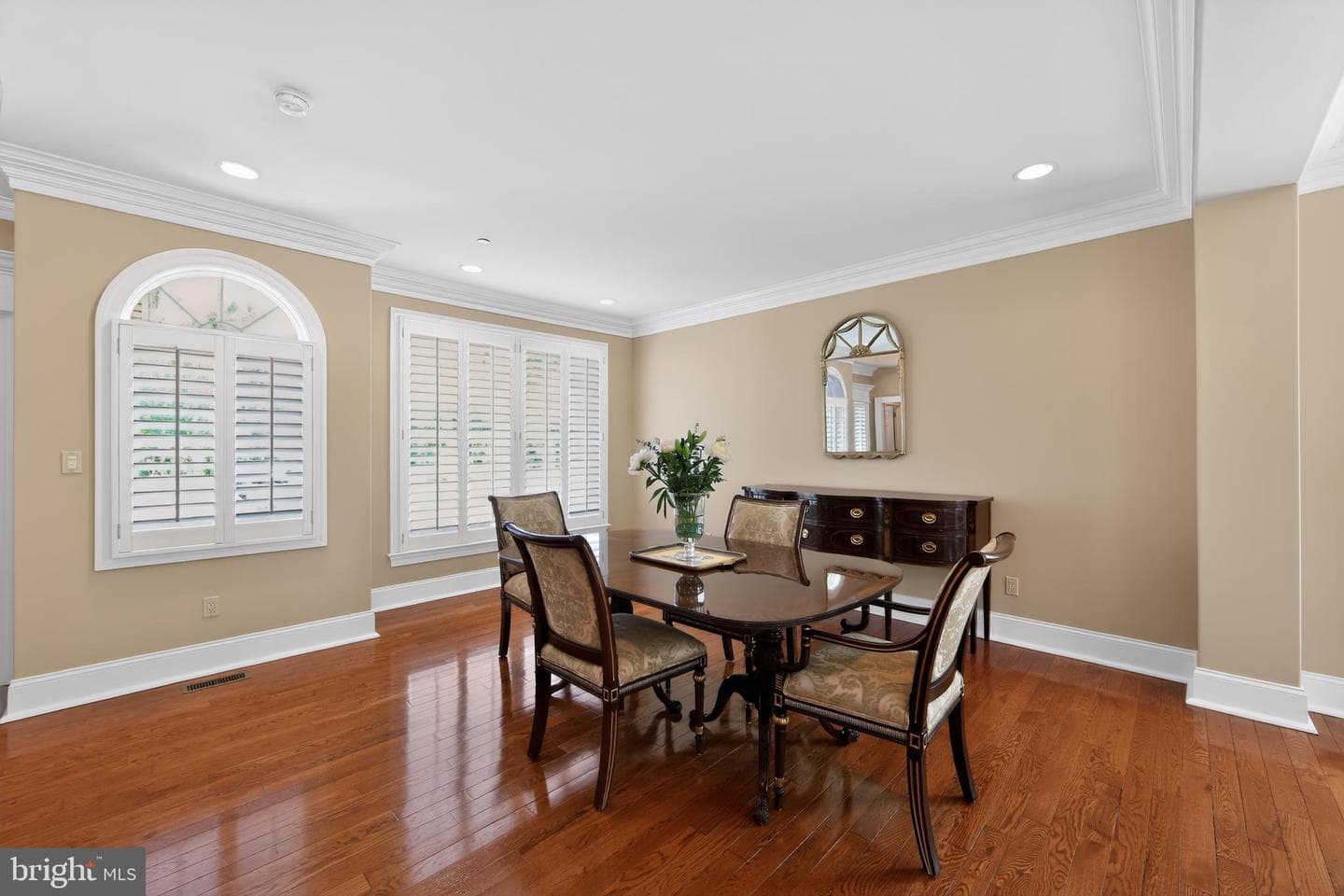 10 Kenmore Lane photo 8