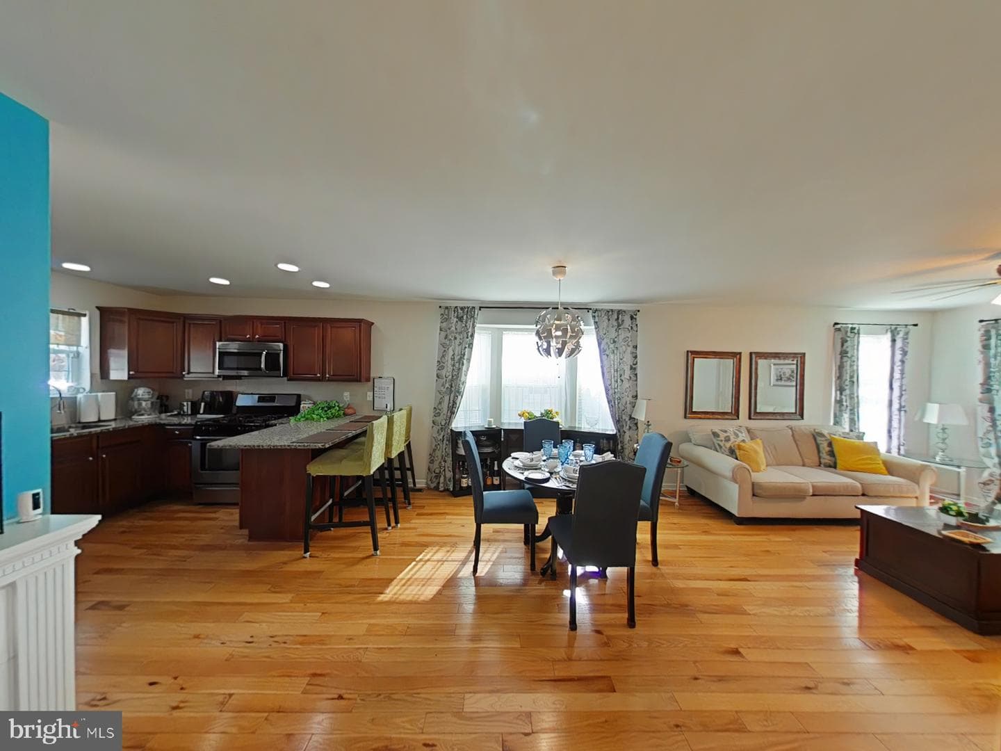 62 S Linden Avenue photo 4