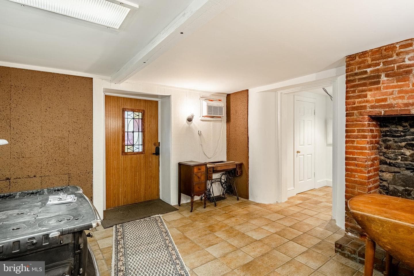 34 1/2 Mary Jane Lane photo 38