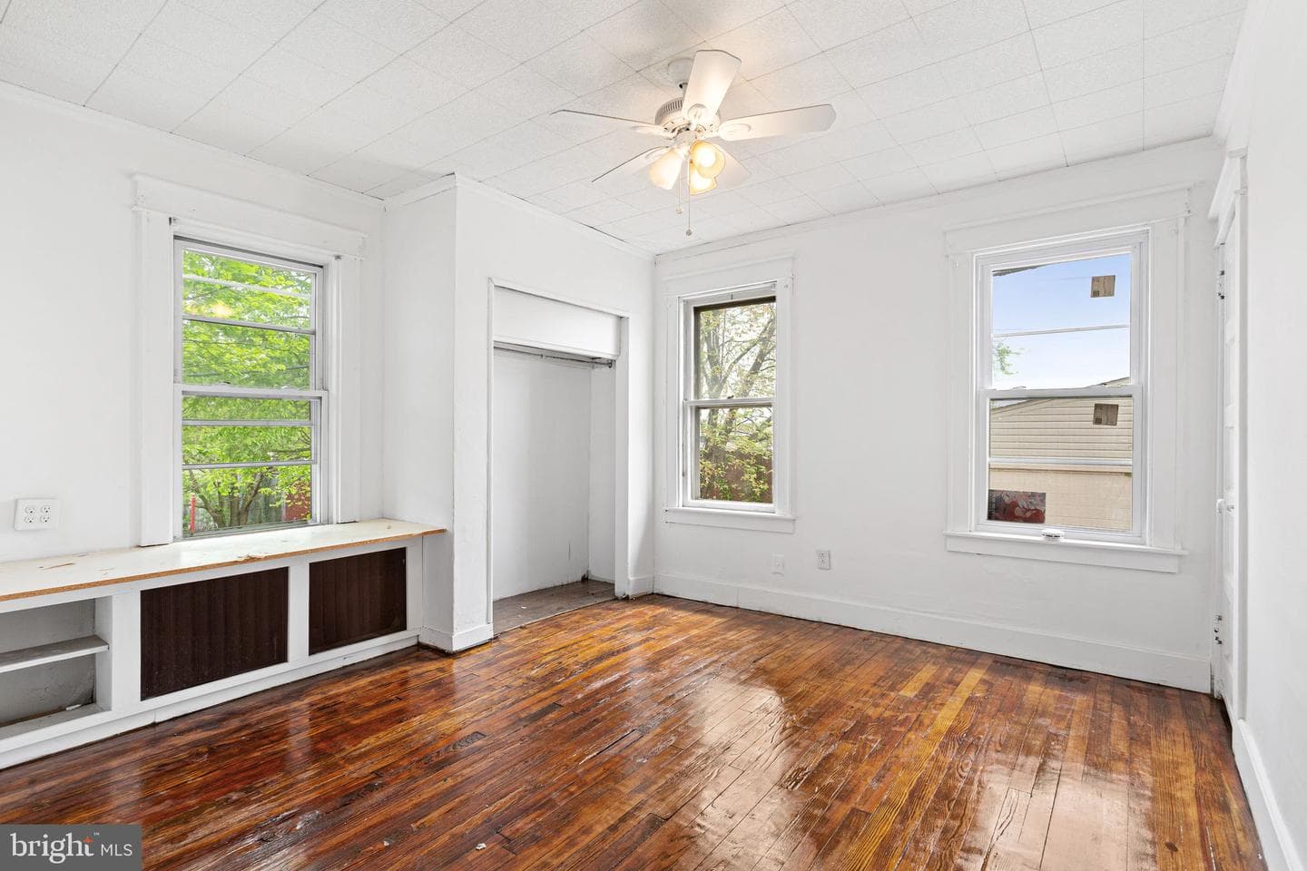 416 Pusey Avenue photo 8