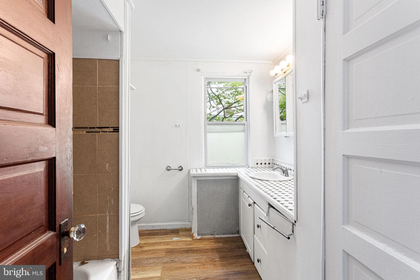 416 Pusey Avenue photo 9