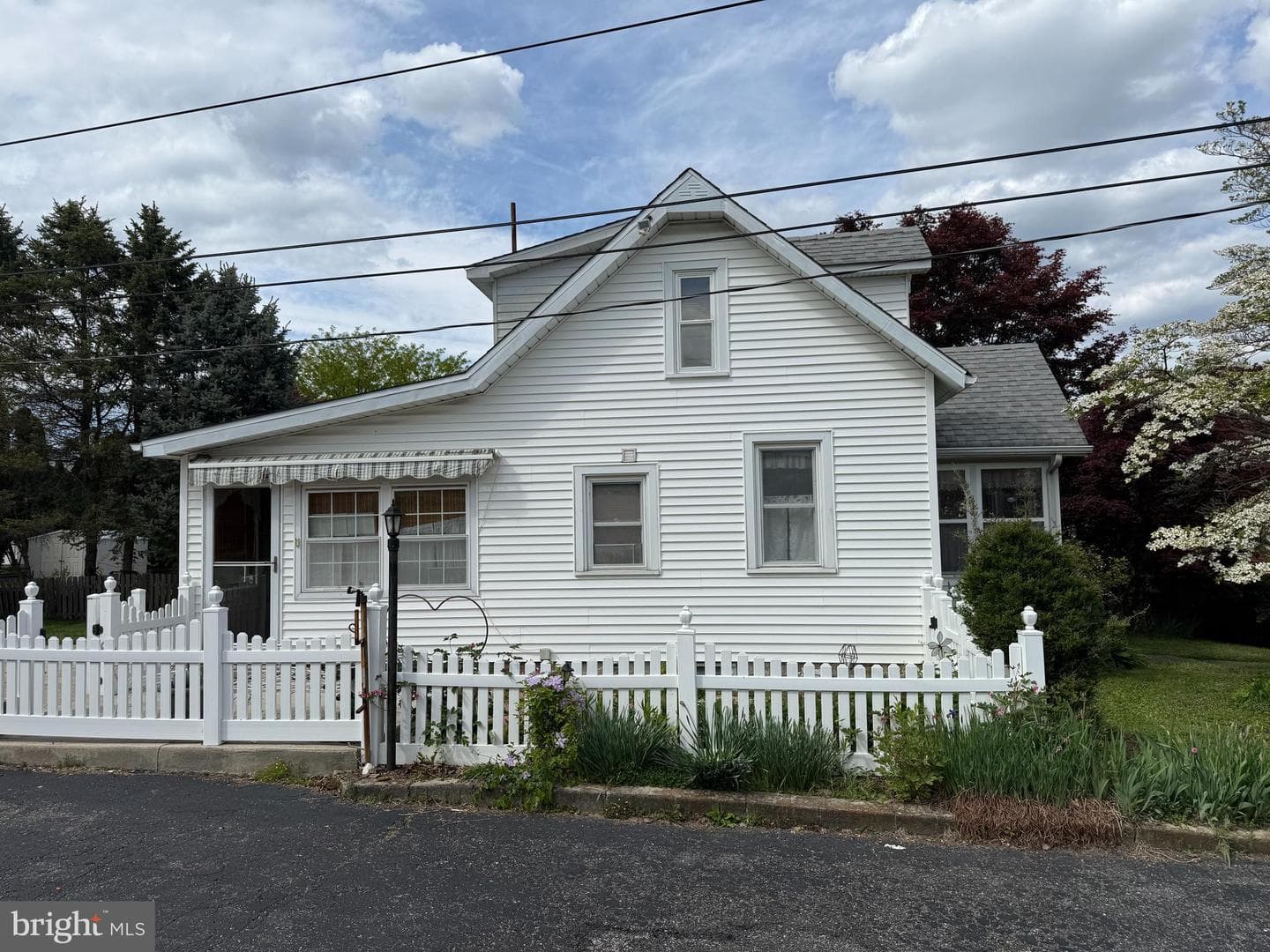 152 3rd Avenue photo 3