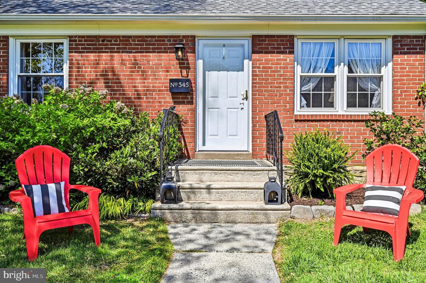 345 Haverford Pl photo 2
