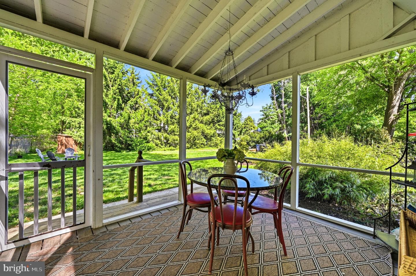 345 Haverford Pl photo 22