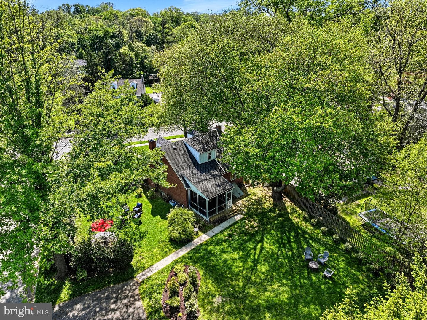 345 Haverford Pl photo 28
