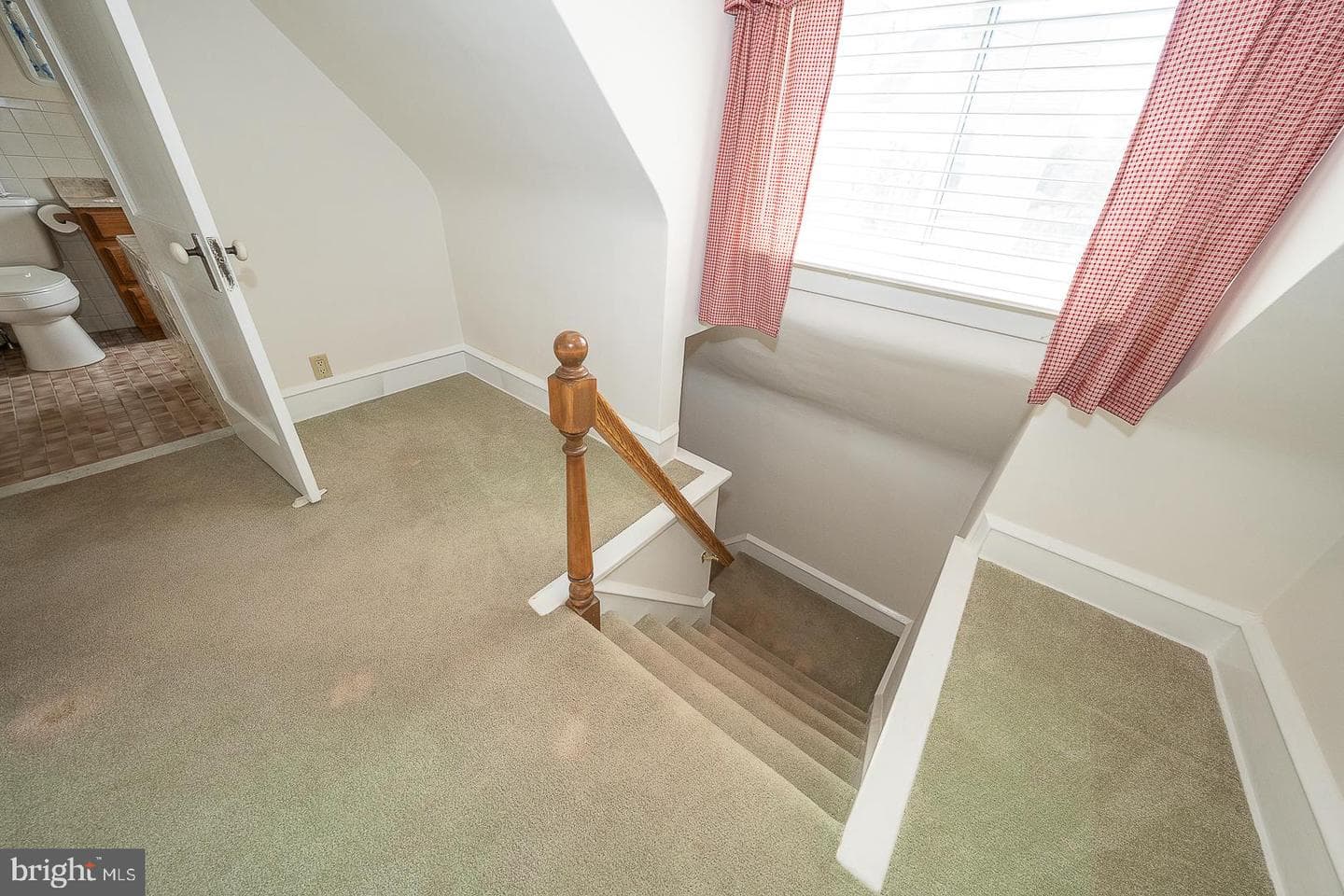 470 Gainsboro Road photo 37