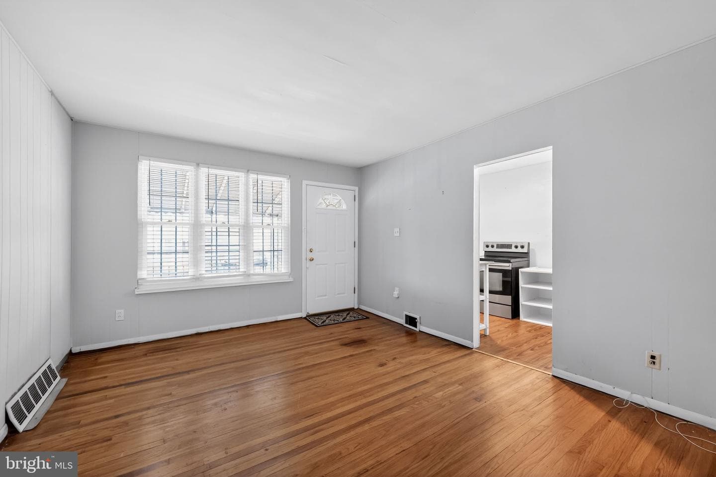 208 Hoffman Road photo 4