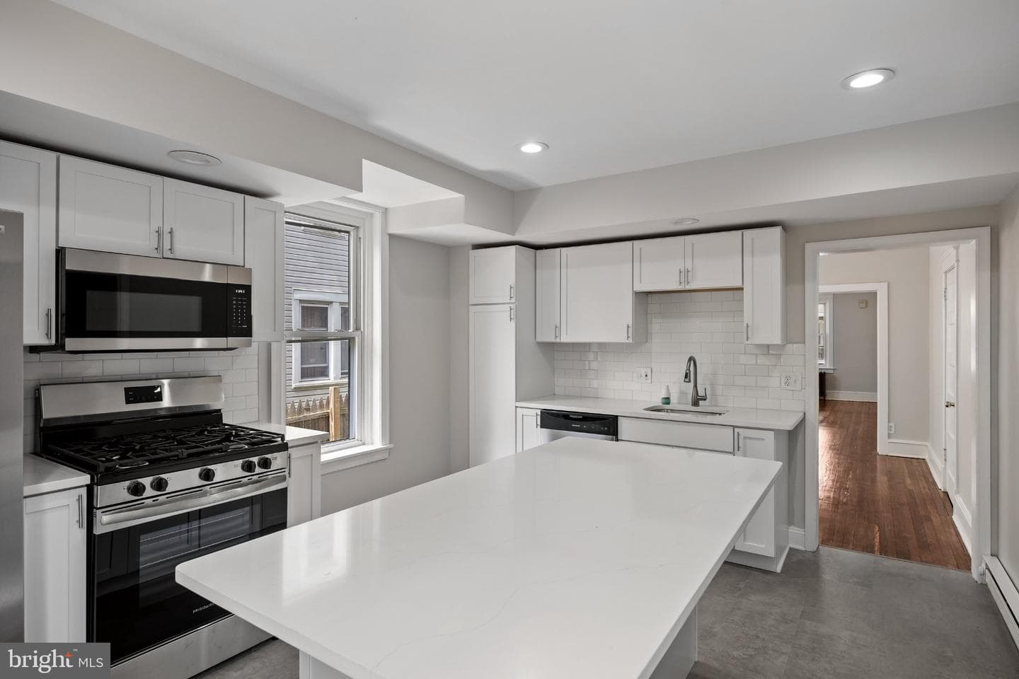 43 E 24th Street