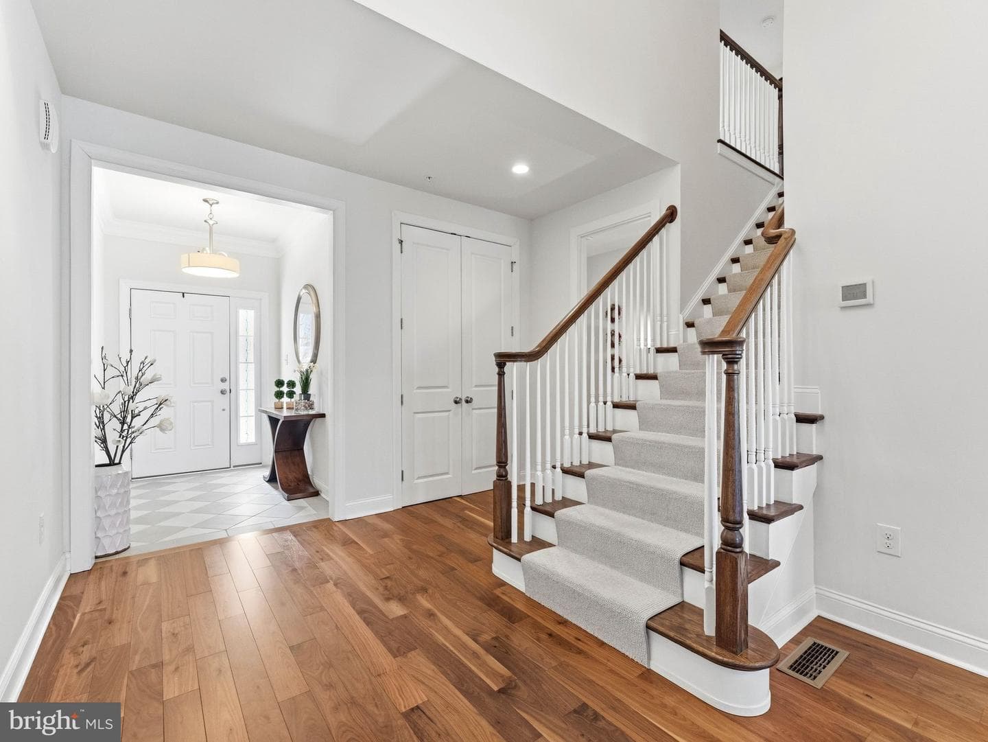 76 Hunters Lane photo 3