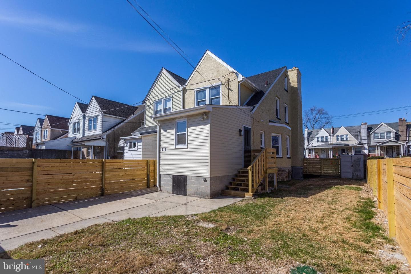 219 N Wycombe Avenue photo 12