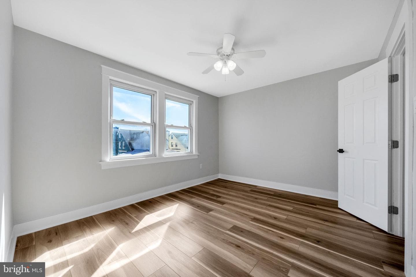 219 N Wycombe Avenue photo 36