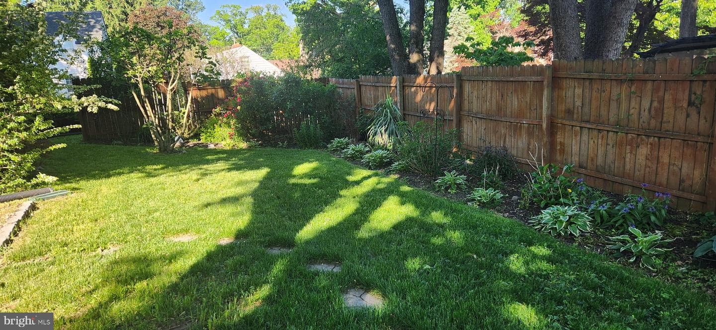 635 Lukens Avenue photo 27