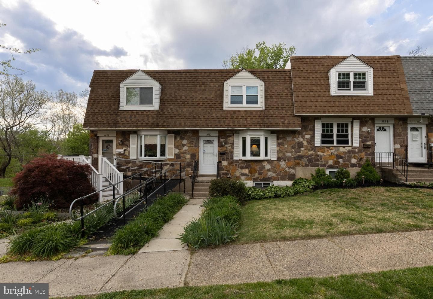 1420 Powell Road photo 3
