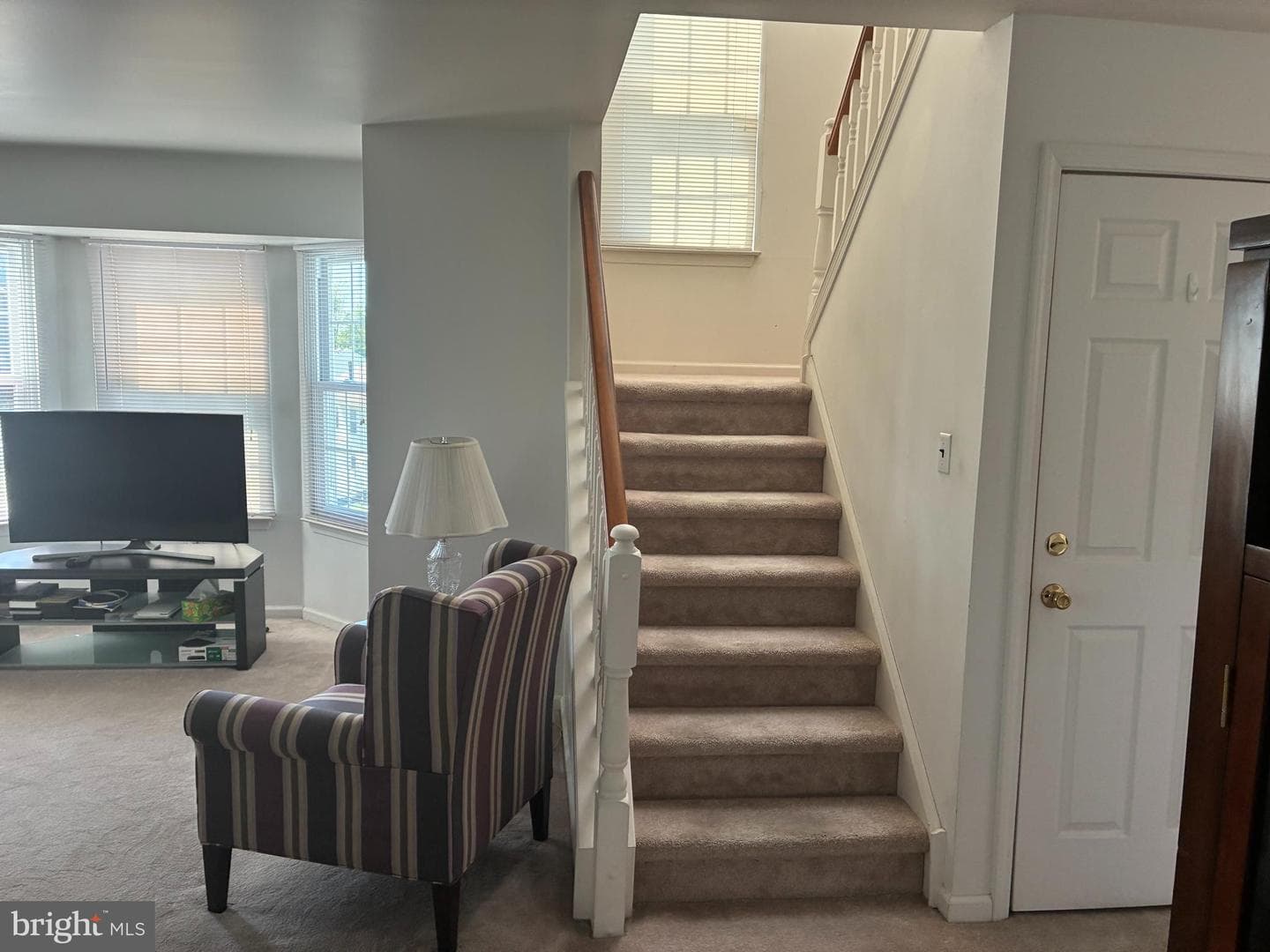 566 Applewood Court photo 11
