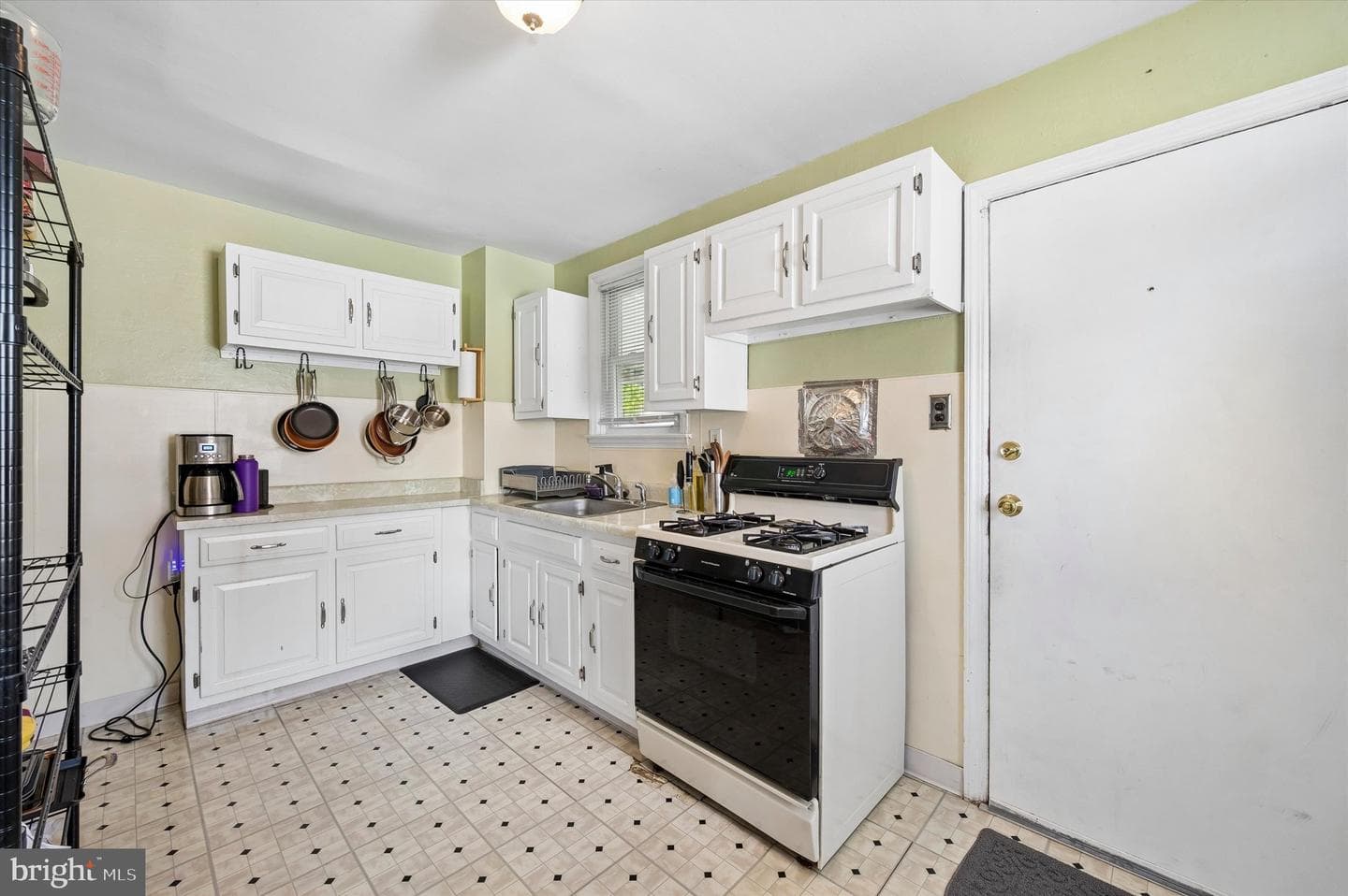 921 Spruce Street photo 11