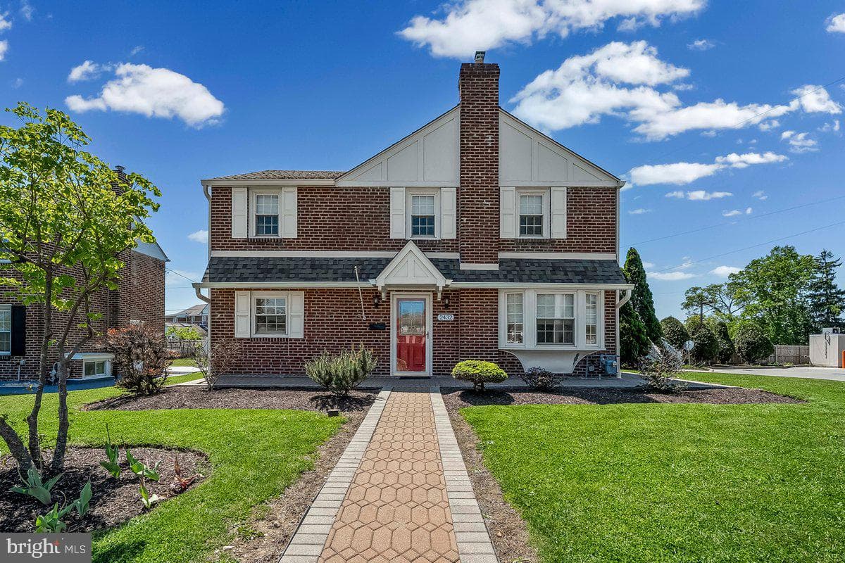 2432 W Chester Pike photo 37