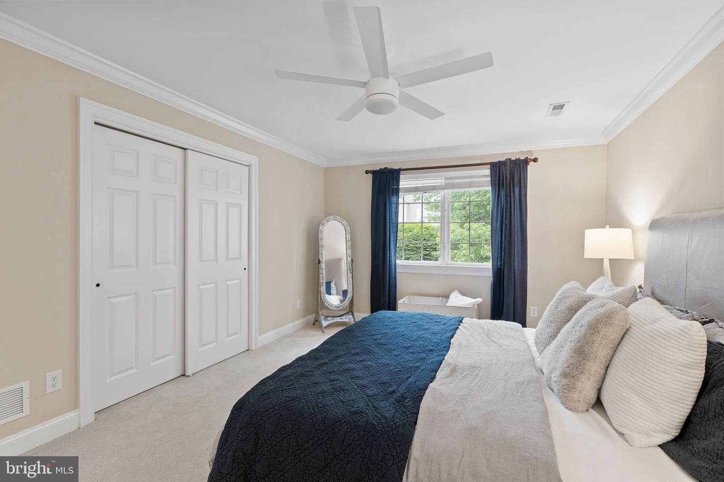 100 Water Mill Lane photo 104