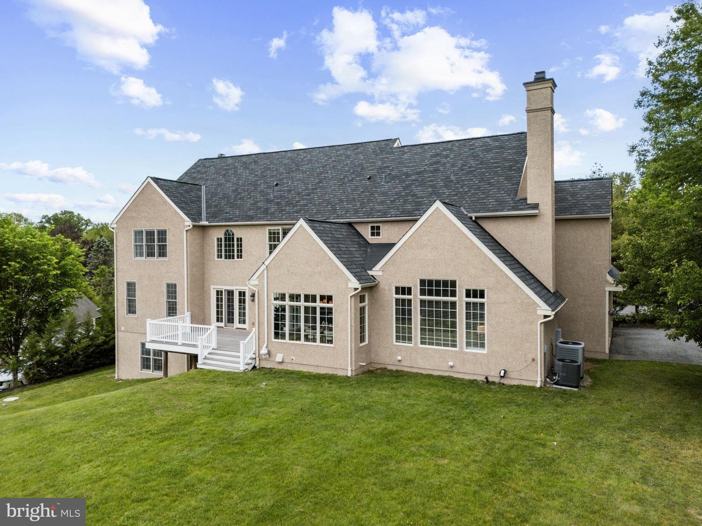100 Water Mill Lane photo 124