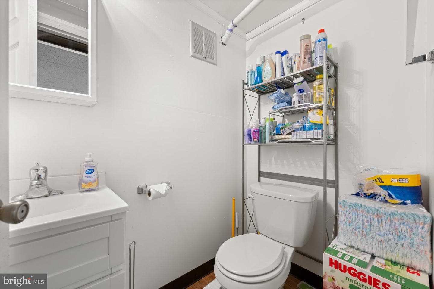 548 Claremont Road photo 34