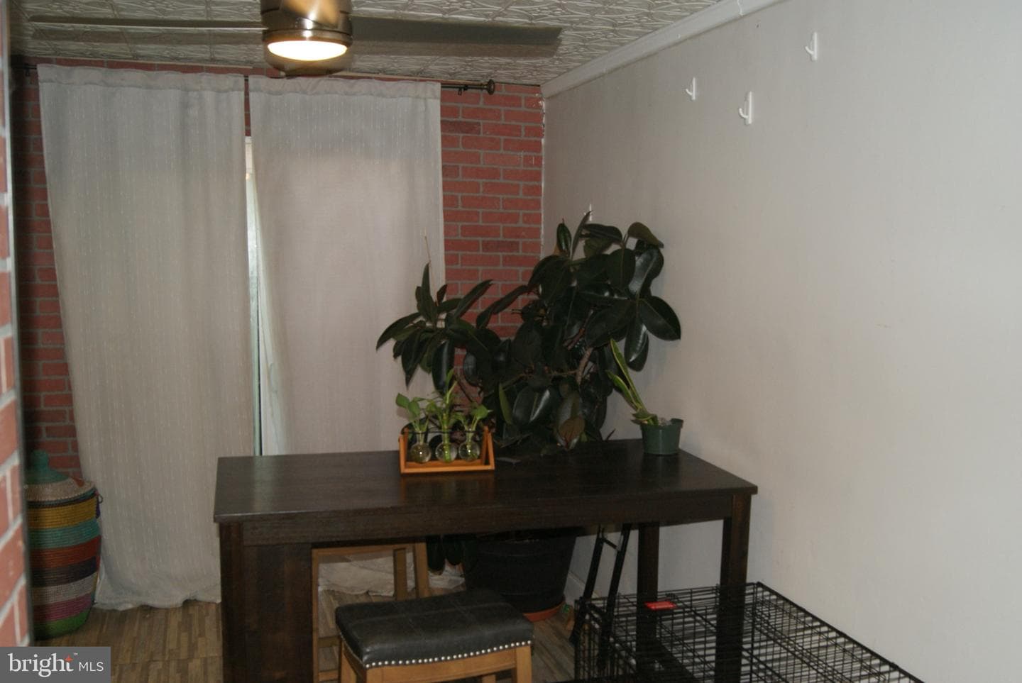 735 Grant Road photo 20