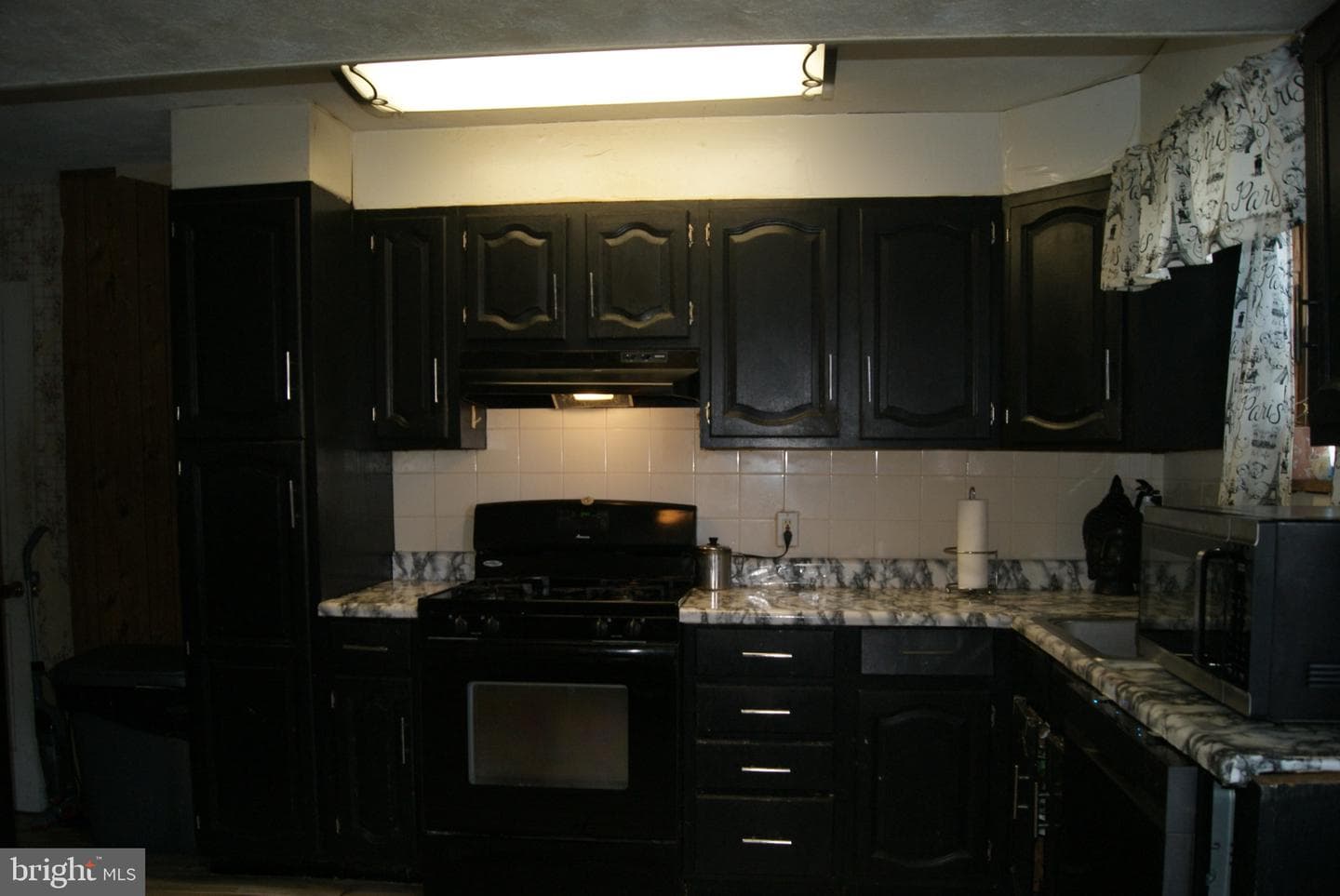 735 Grant Road photo 23