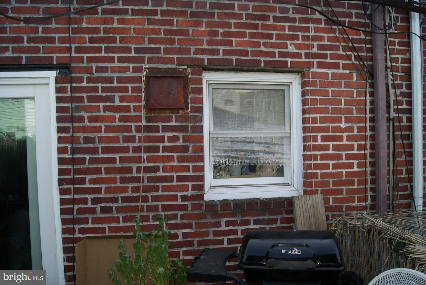 735 Grant Road photo 29