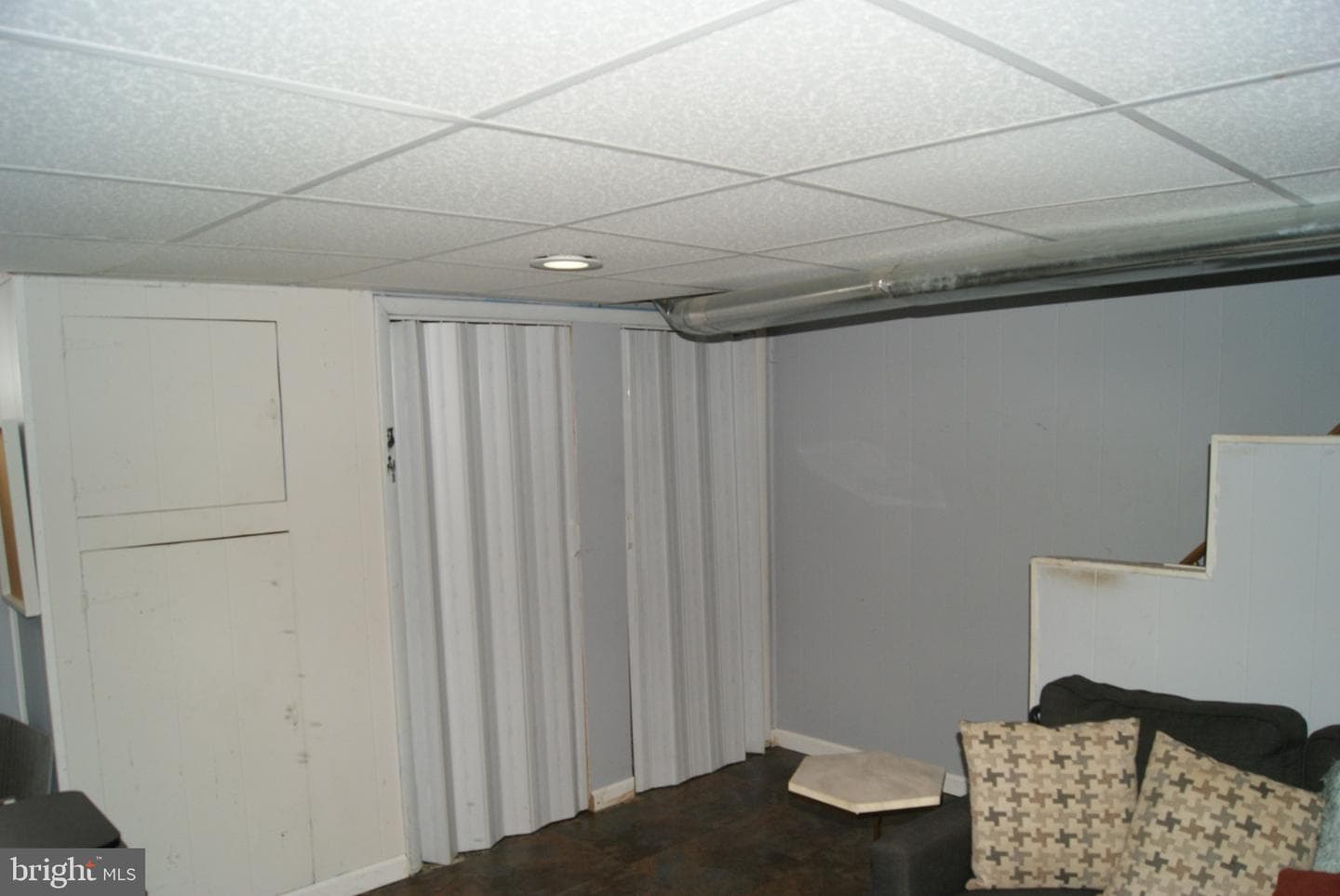 735 Grant Road photo 36