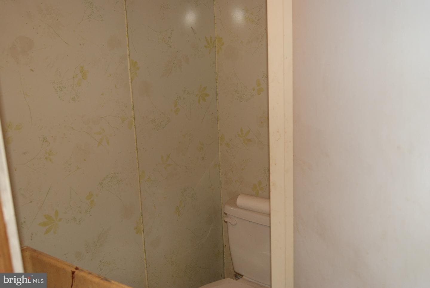 735 Grant Road photo 38